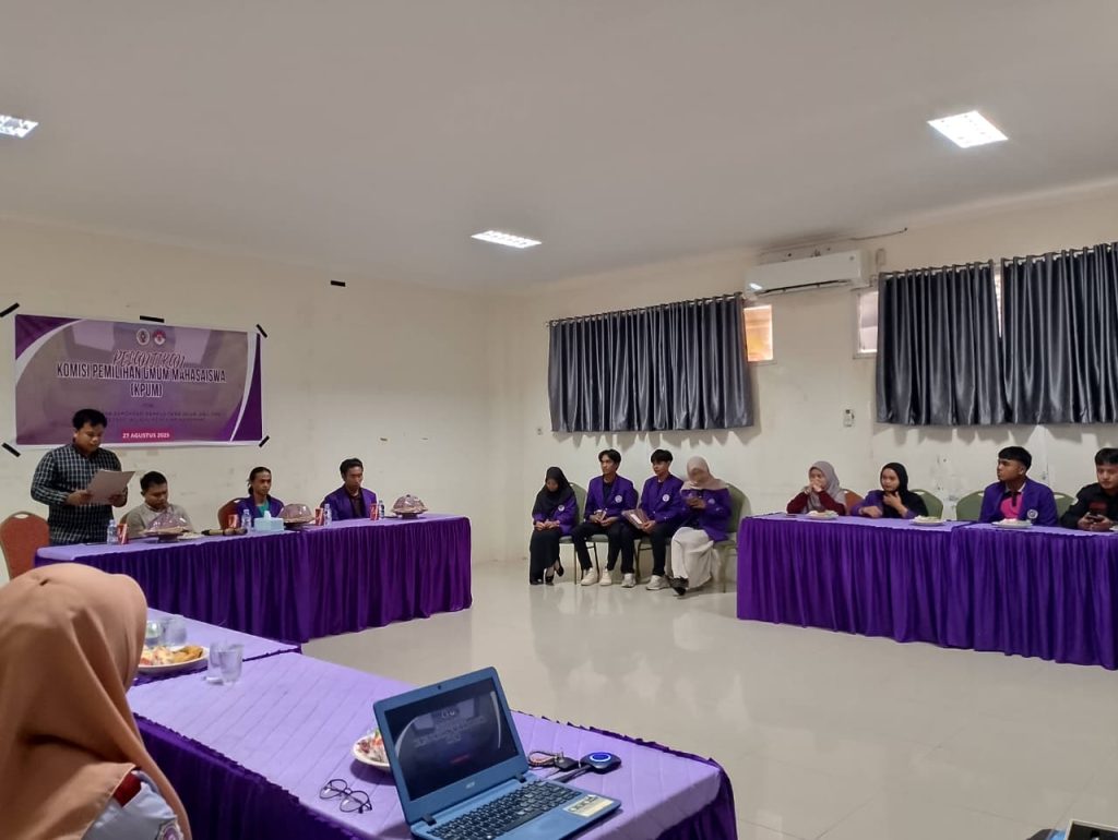 KAUR Ormawa UNIMEN Resmi Lantik KPUM Jelang Pemilihan Presiden Mahasiswa