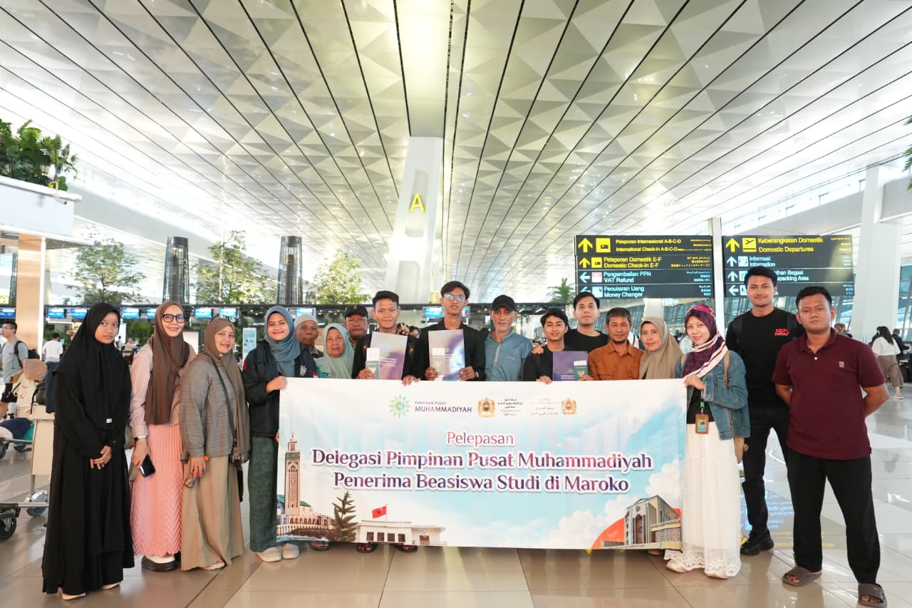 PP Muhammadiyah Lepas Kader Penerima Beasiswa Studi ke Maroko