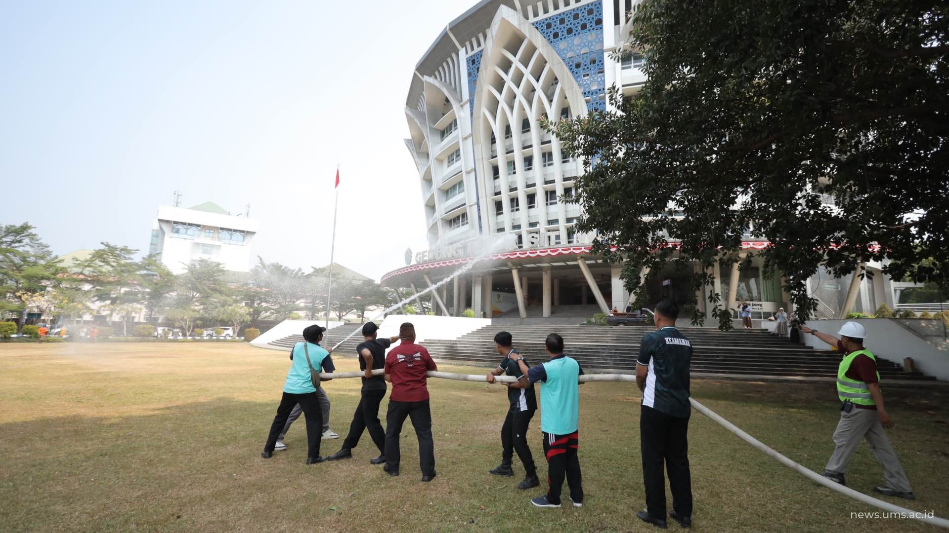 Dukung Mitigasi Kebakaran, UMS Gelar Pelatihan Penggunaan Hydrant